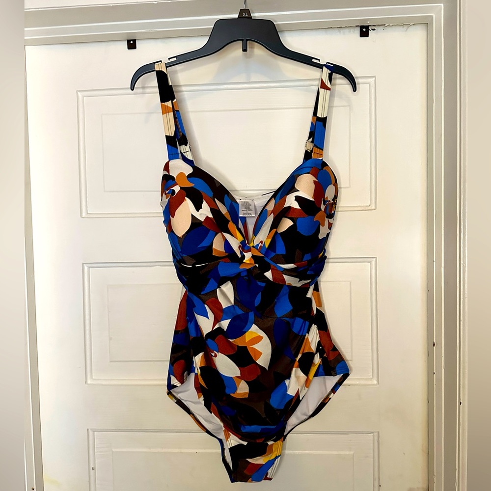 NWOT - Women’s Calvin Klein One Piece Swimsuit